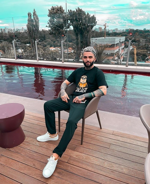 هک شدن پیج پویان مختاری